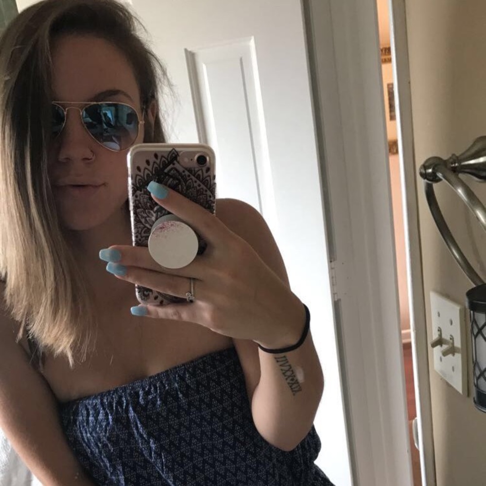 Meet your Posher, Lauren